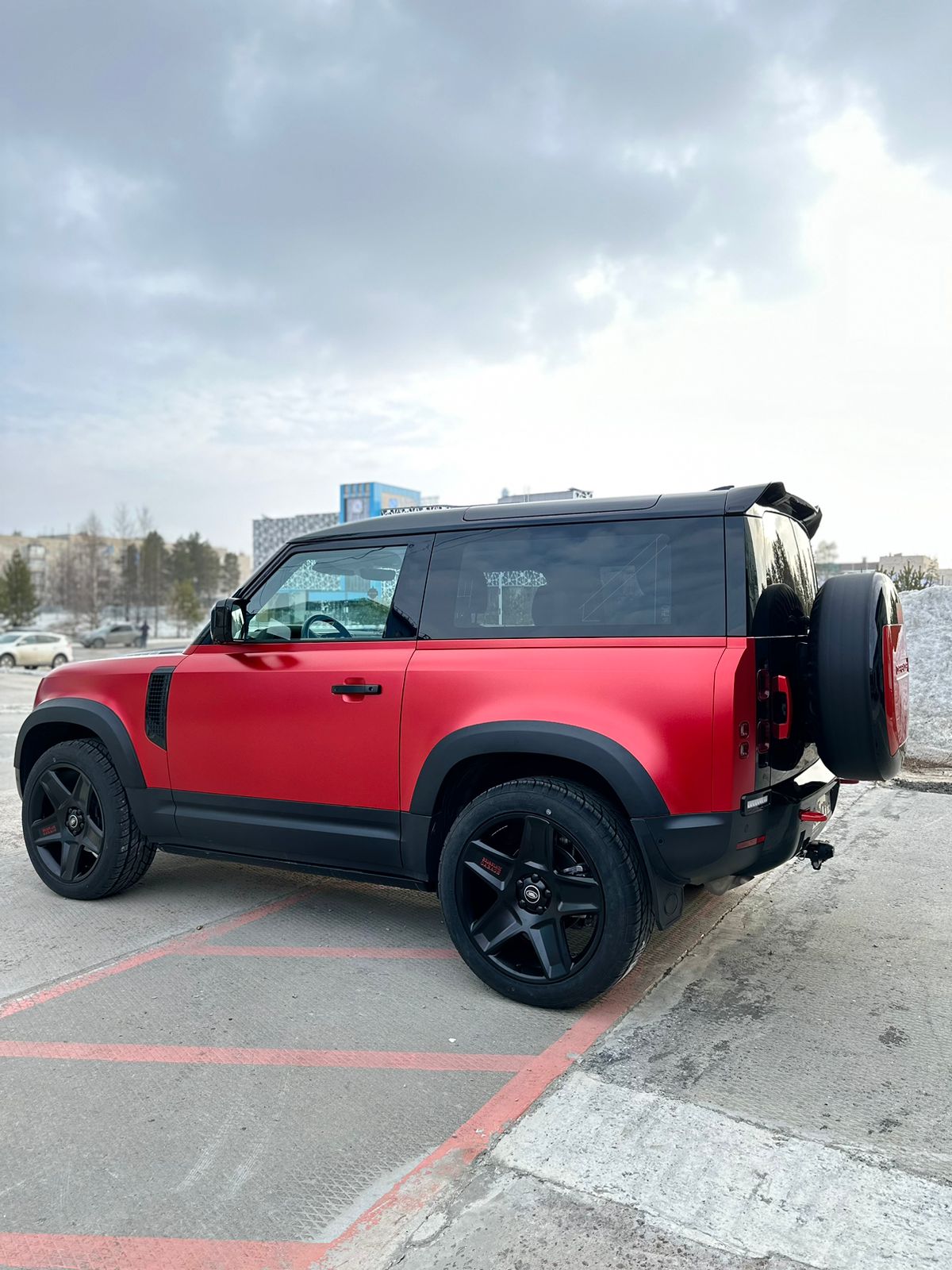 Land Rover Defender на 22" кованых дисках нашего производства фото 2